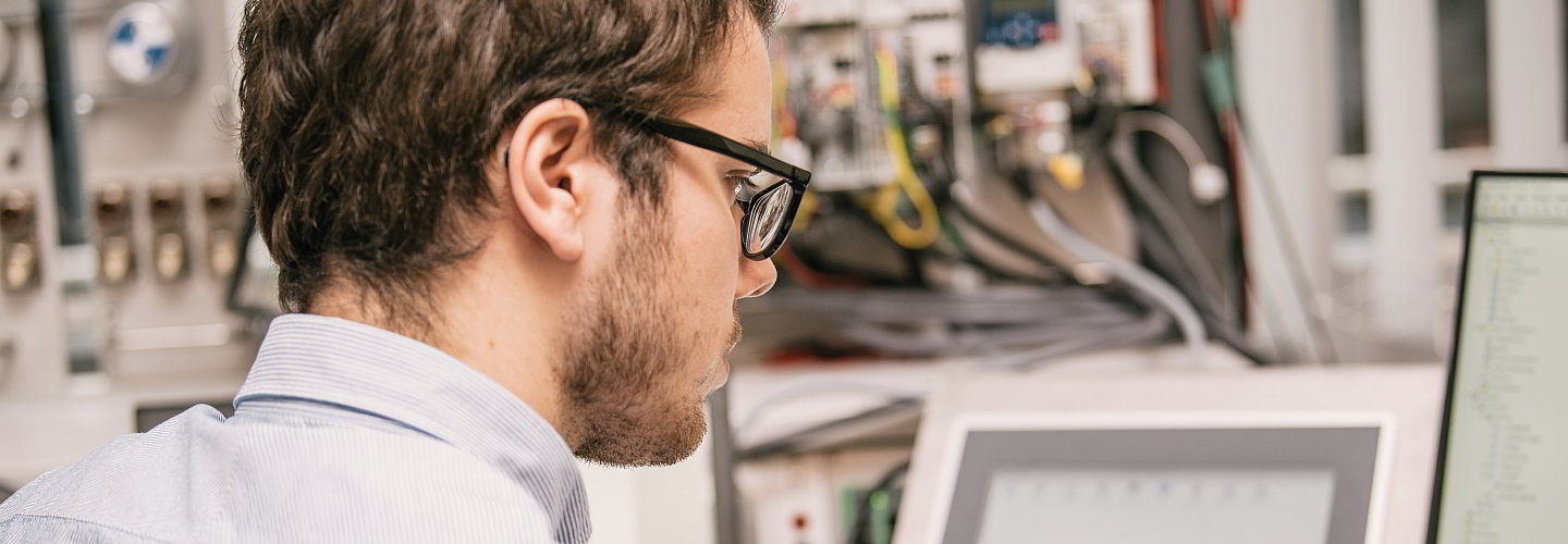 Lenze Training Service Lenze Training Service