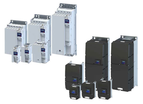 Mehrere Frequenzumrichter in unterschiedlichen Größen, eingesetzt zur präzisen Steuerung von Motoren und Verdichtern in Kälteanlagen